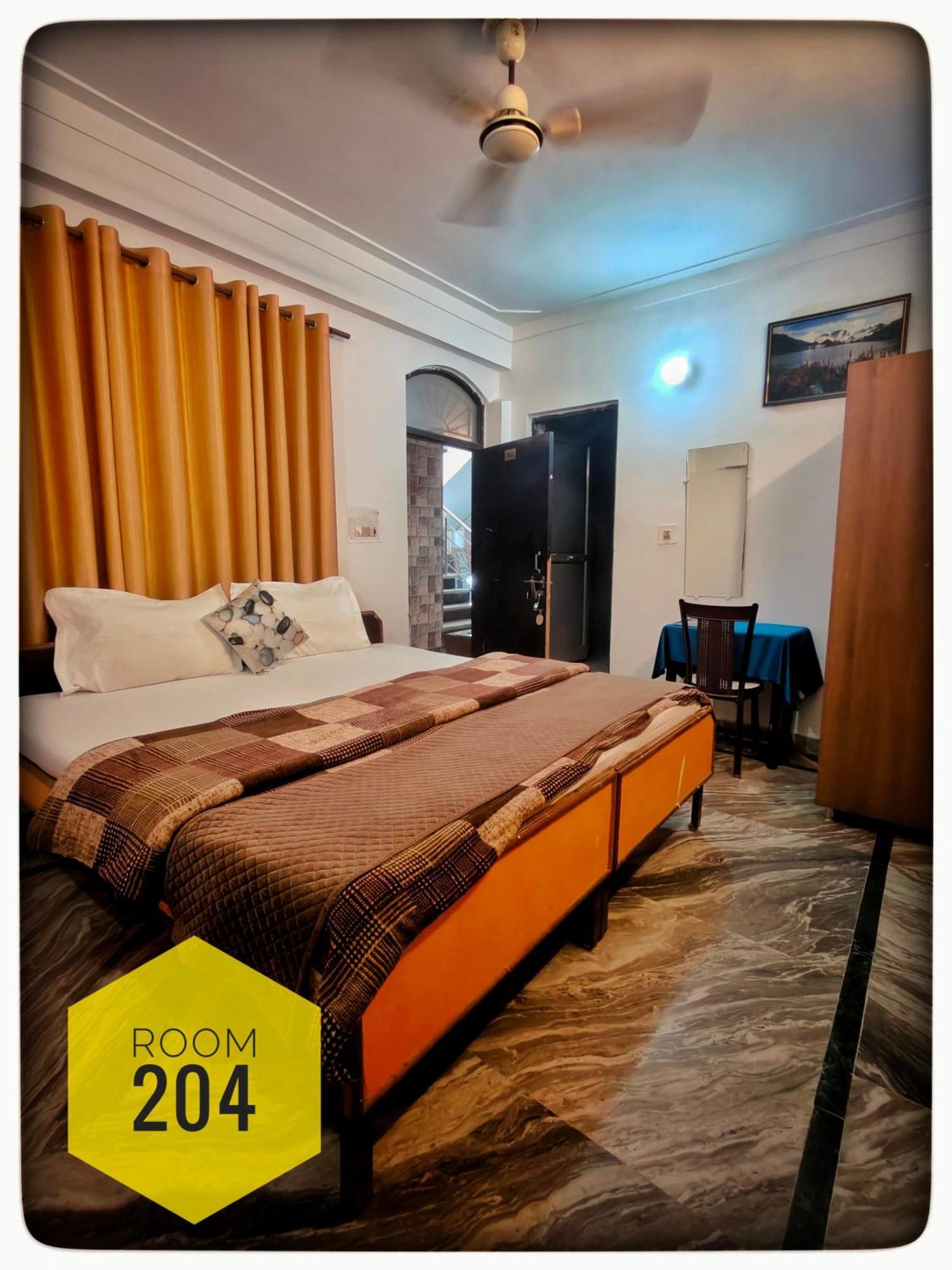 Shri Ganga View Guest House ริชิเคช ภายนอก รูปภาพ